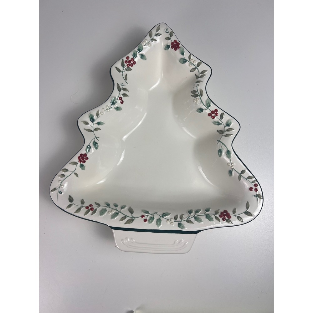 Pfaltzgraff Winterberry Christmas Tree Shaped Serving Dish 2010 Holiday